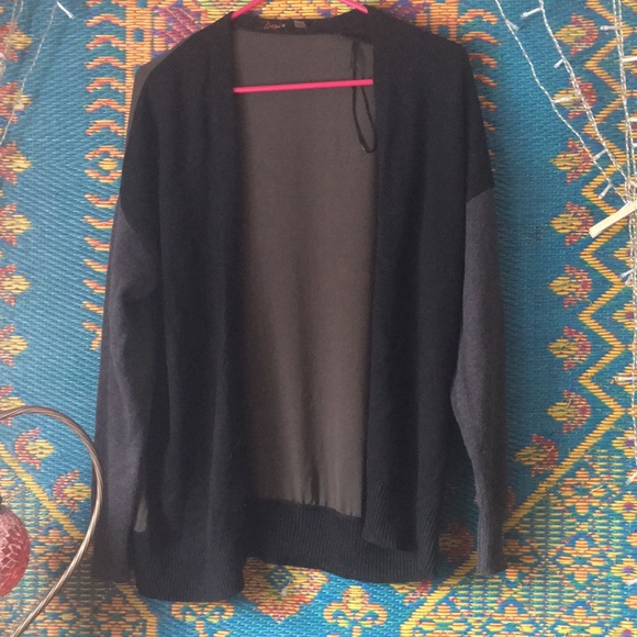 Cardigan with different colors - Picture 1 of 1